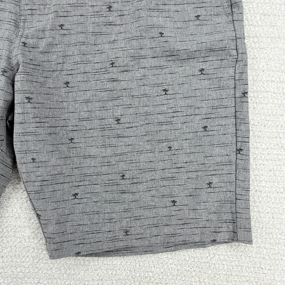Travis Mathew Golf Shorts Mens 38 Gray Palm Tree Stretch Performance Lightweight